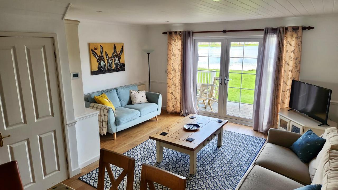 38 Windrush Lake South Cerney Exterior foto